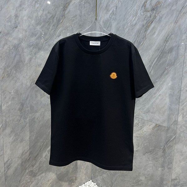 モンクレール コピー パッチロゴ ワンポイント Tシャツ mog52547